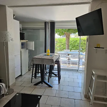Апартаменты Cap D'agde - Estivales - Proche Naturiste - Terrasse - Wifi - Parking - Piscine - Clim *